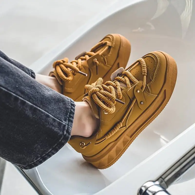 Breathable Skateboarding Shoes-2