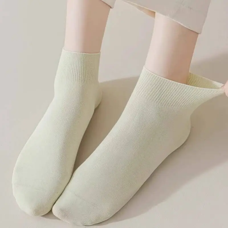 Casual Plain Polyester Mid Calf Sock-2