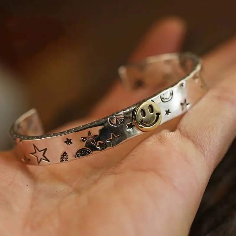 Silver Smiley Face Retro Bracelet-1
