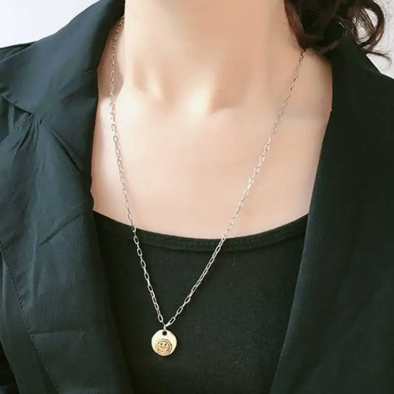 Smiley Face Pendant Necklace-2