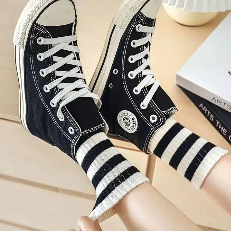 Sporty Simple Polyester Cotton Mid Calf Sock-9