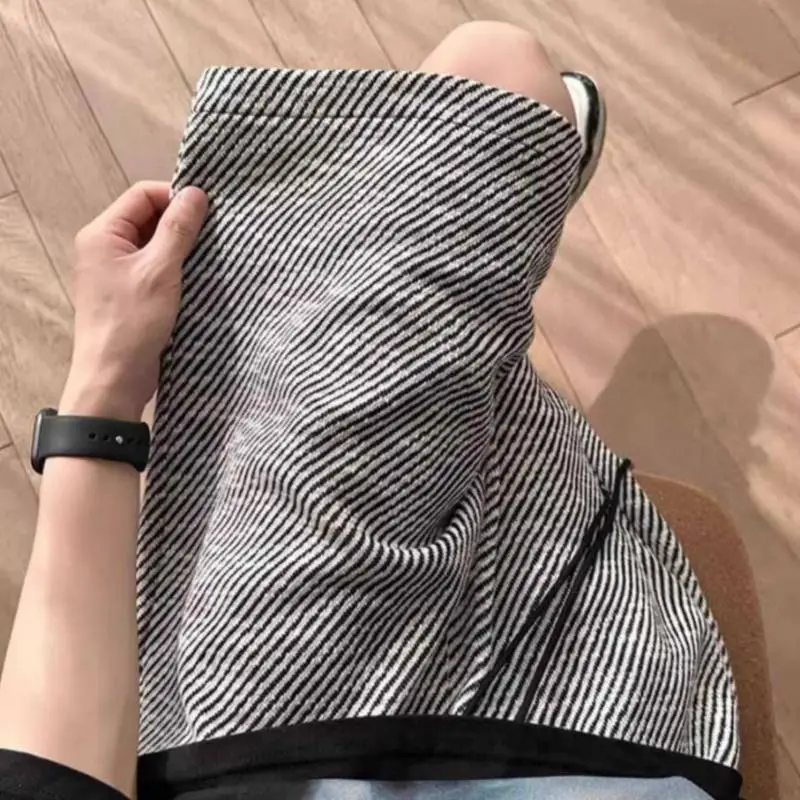 Simple Retro Large Size Striped Shorts-3