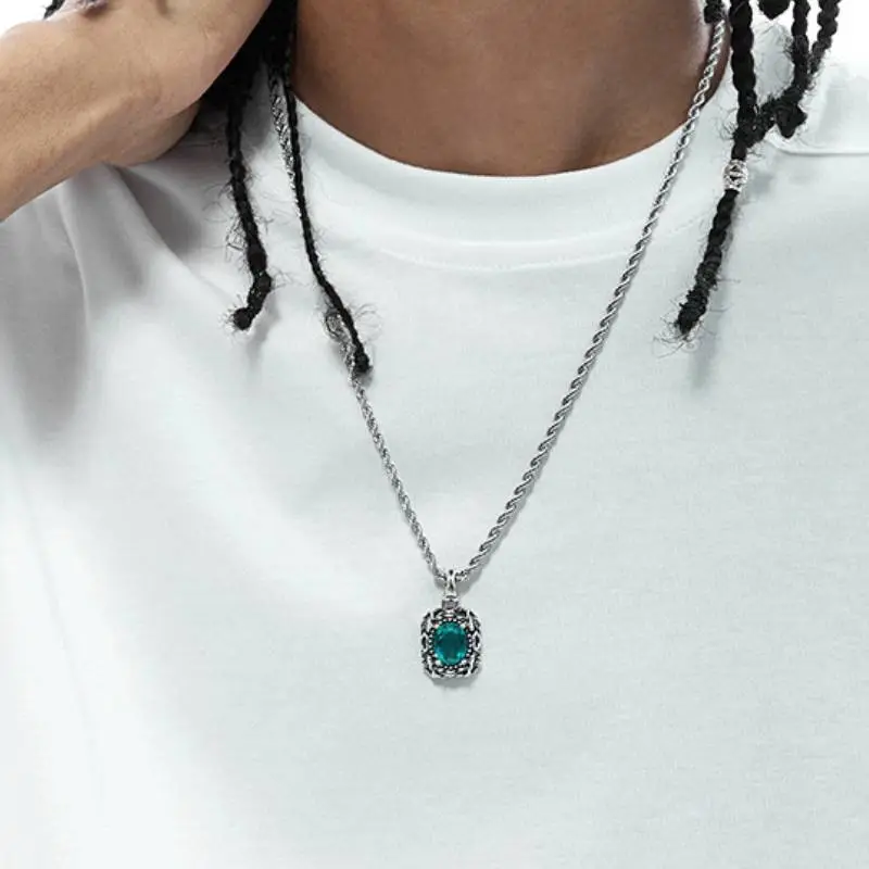 Retro Distressed Emerald Necklace-2