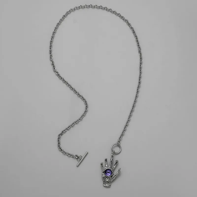 Retro Skull Palm Necklace-3