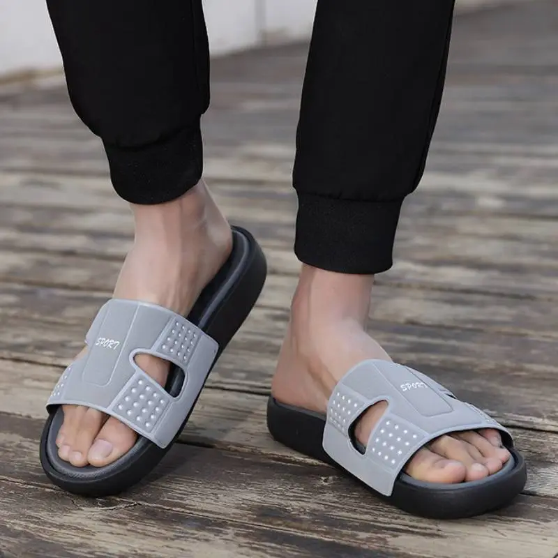 Fashionable Beach Sandals-5