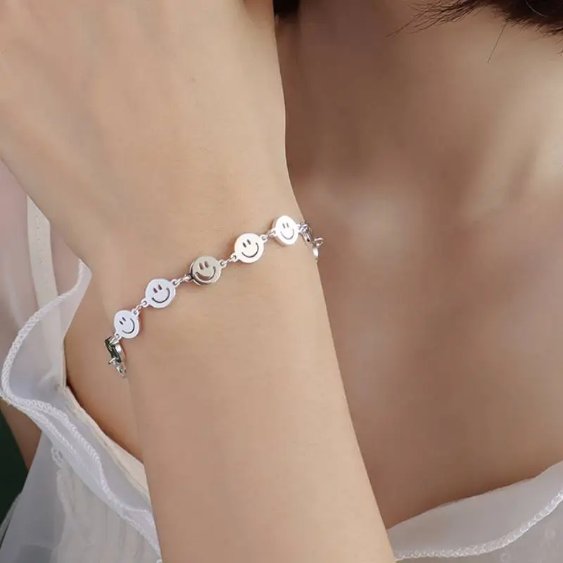 Simple Smiley Face Bracelet-1