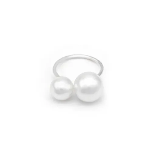 Fashionable Pearls Ring