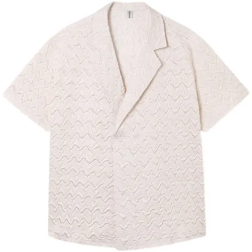 Pleated Relief Short-Sleeved Shirt