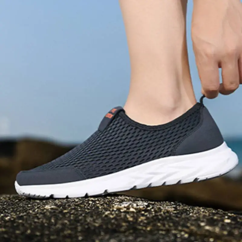 Simple Breathable Lifestyle Shoes-8