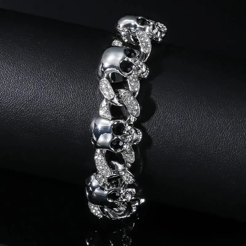 Exaggerated Skull Necklace Cubac-1