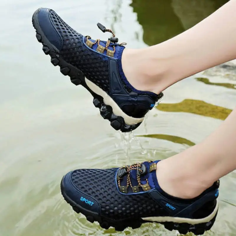 Sporty Lightweight Lifestyle Shoes-12