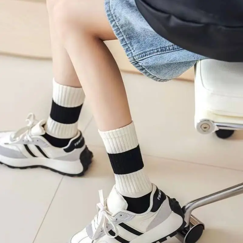 Sporty Simple Polyester Cotton Mid Calf Sock-6