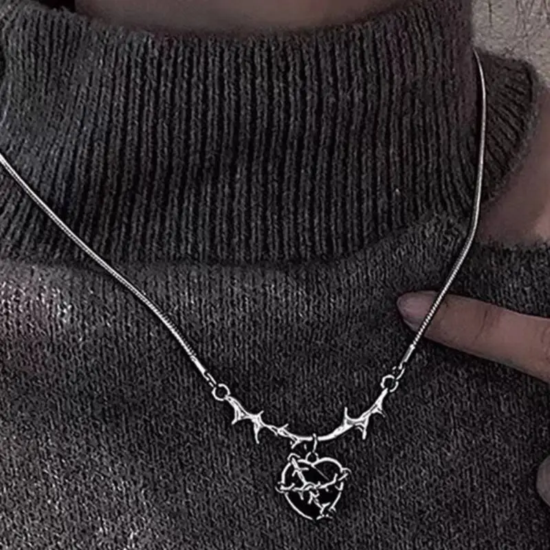 Trendy Dark Necklace-1