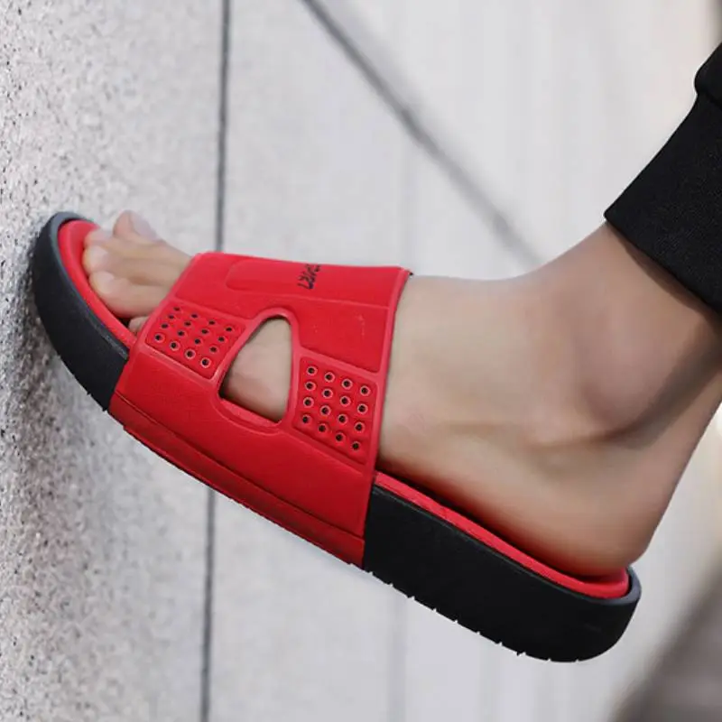 Fashionable Beach Sandals-1