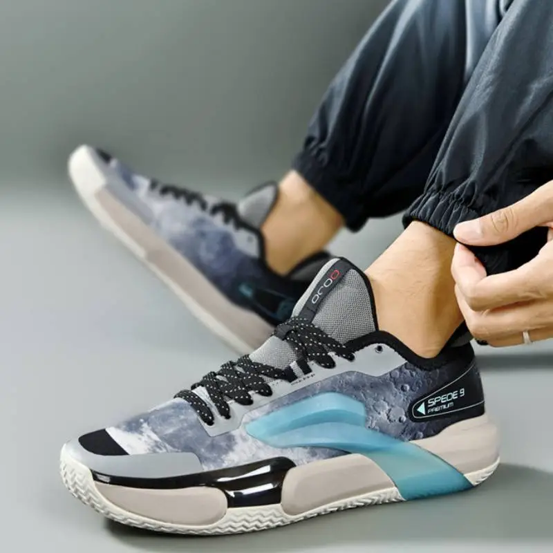 Trendy Wear Resistant Basketball Shoes-1