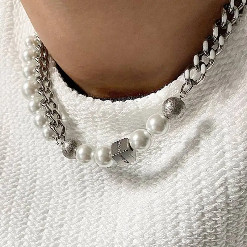 Hip Hop Pearl Clavicle Chain-1