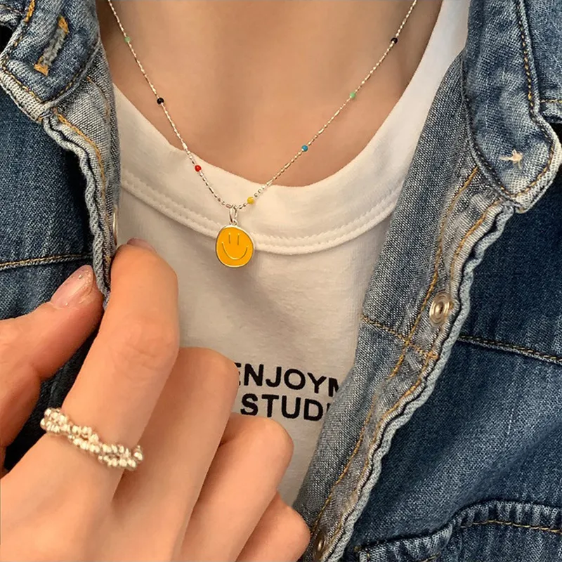 Fashionable Smiley Face Necklace-1