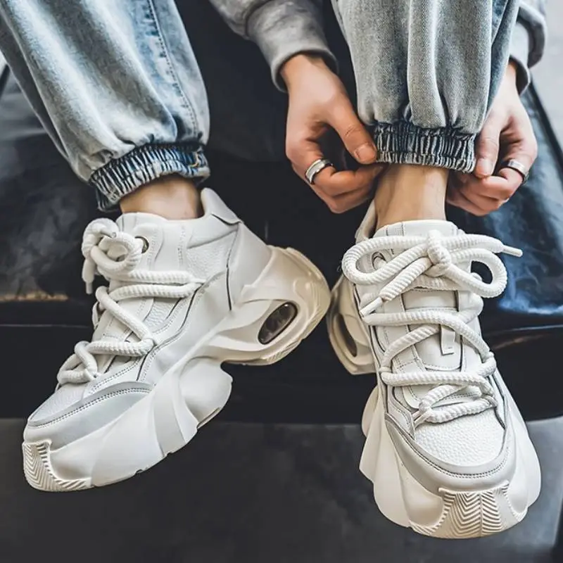 Niche Leather Breathable Sports Sneakers-1