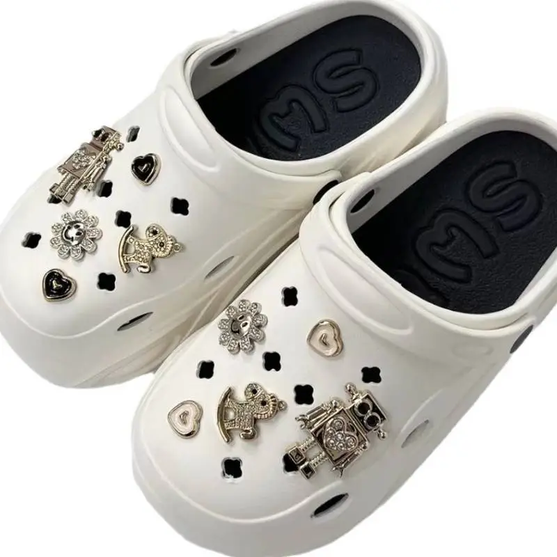 Three Dimensional Carousel Shoe Buckle Set-1