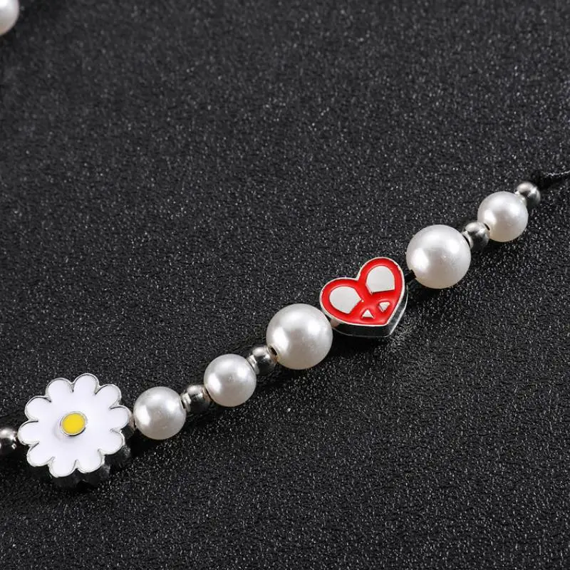 Smiley Face Pearl Necklace-3