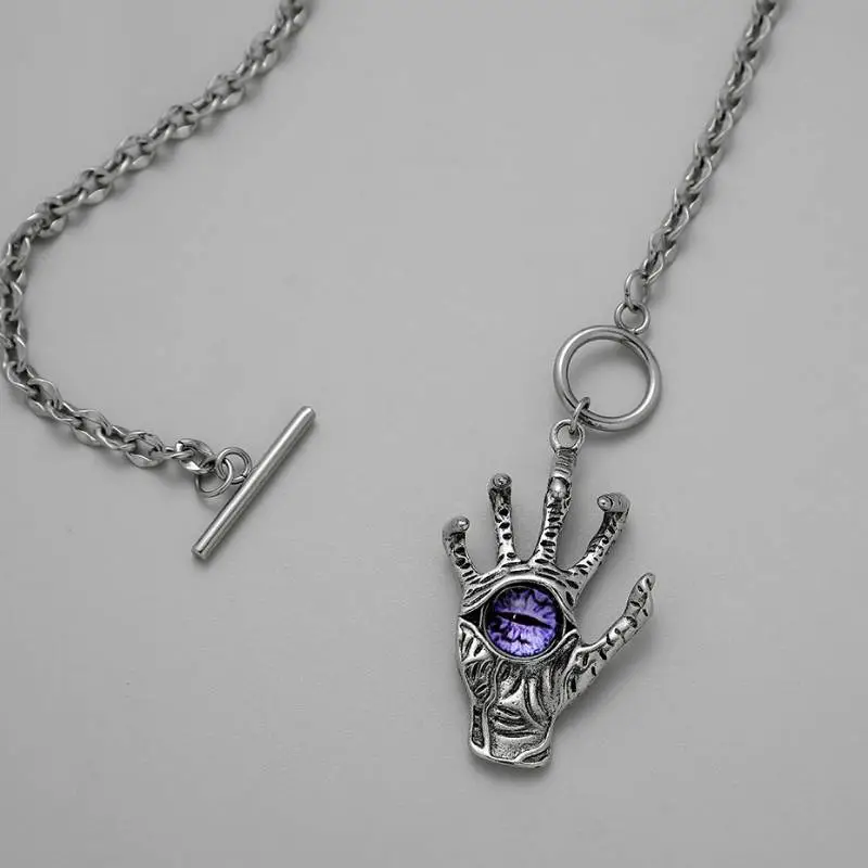 Retro Skull Palm Necklace-2
