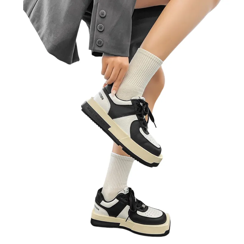 Mandarin Duck Square Round toe Sneakers-1