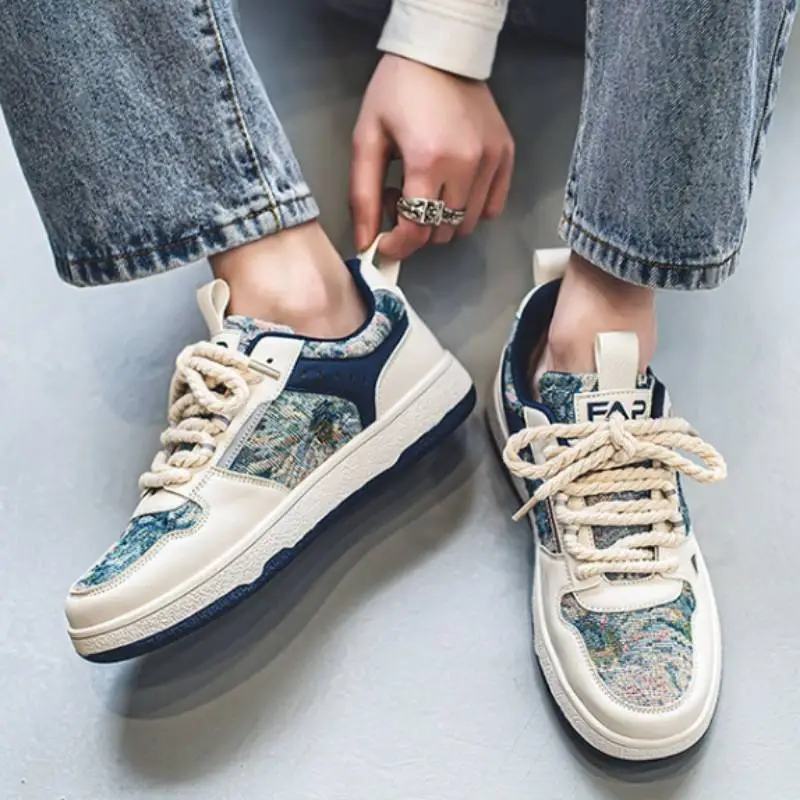 Casual Sneakers with Contrast Color Design-5