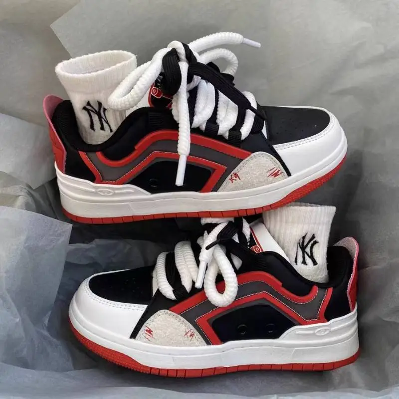 Retro Style Color Contrast Skateboard Shoes-1
