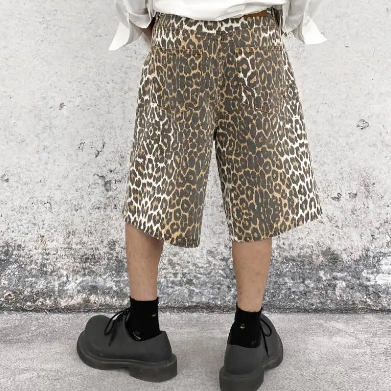 Versatile Casual Leopard Print Shorts-2
