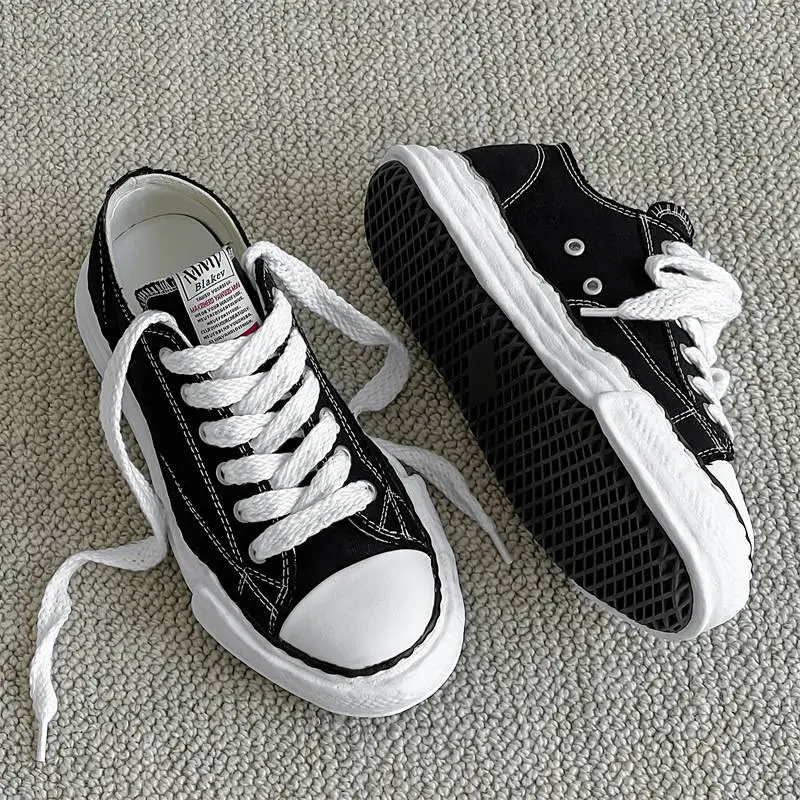 Breathable Casual Skateboarding Shoes-1