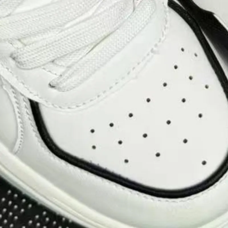 Thick Bottom Breathable Trendy White Shoes-3
