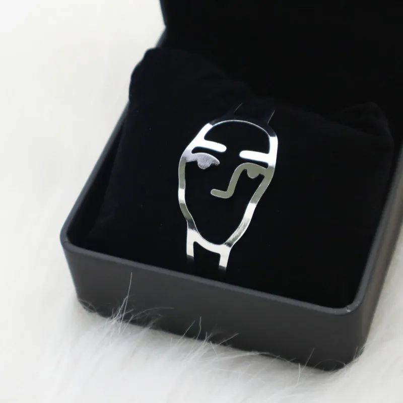 Smiley Face Line Bracelet-1