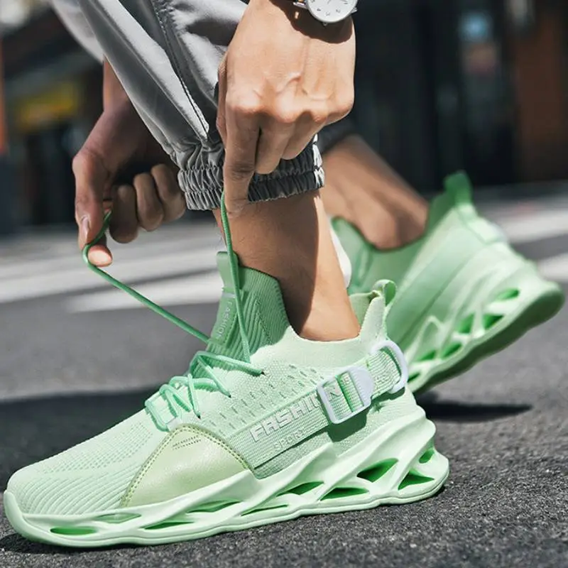 Blade Bottom Running Shoes-1