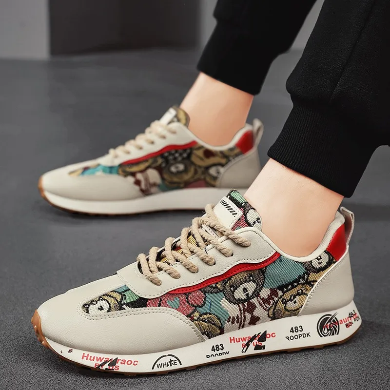 Sporty Breathable Skateboarding Shoes-1