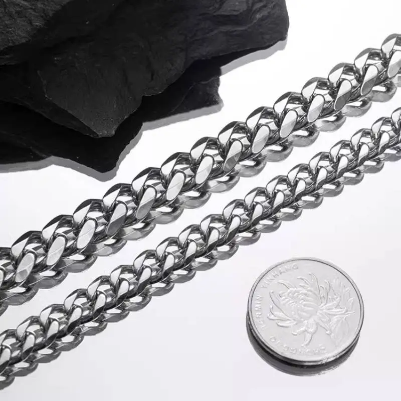Titanium Steel Collarbone Necklace-5