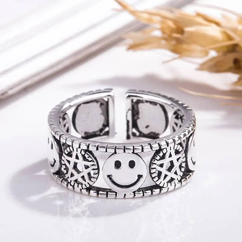 Retro Five Pointed Star Smiley Face Ring-3