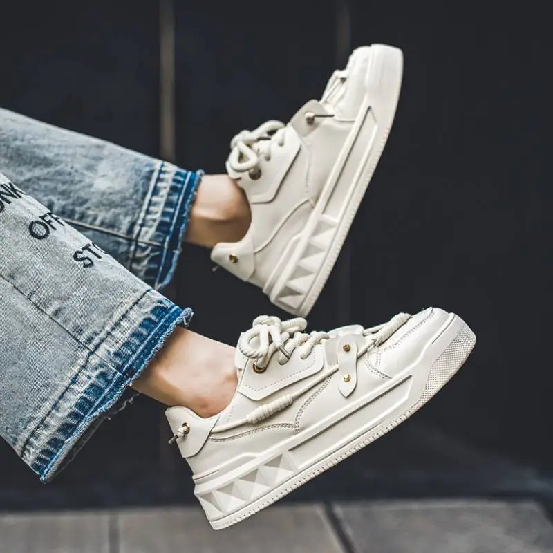 Breathable Skateboarding Shoes-4