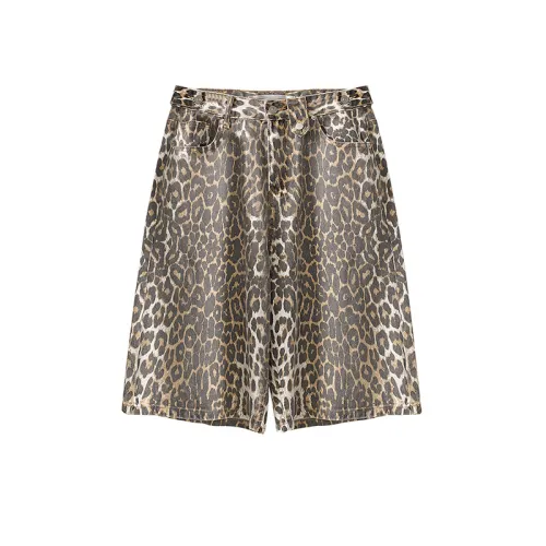 Versatile Casual Leopard Print Shorts